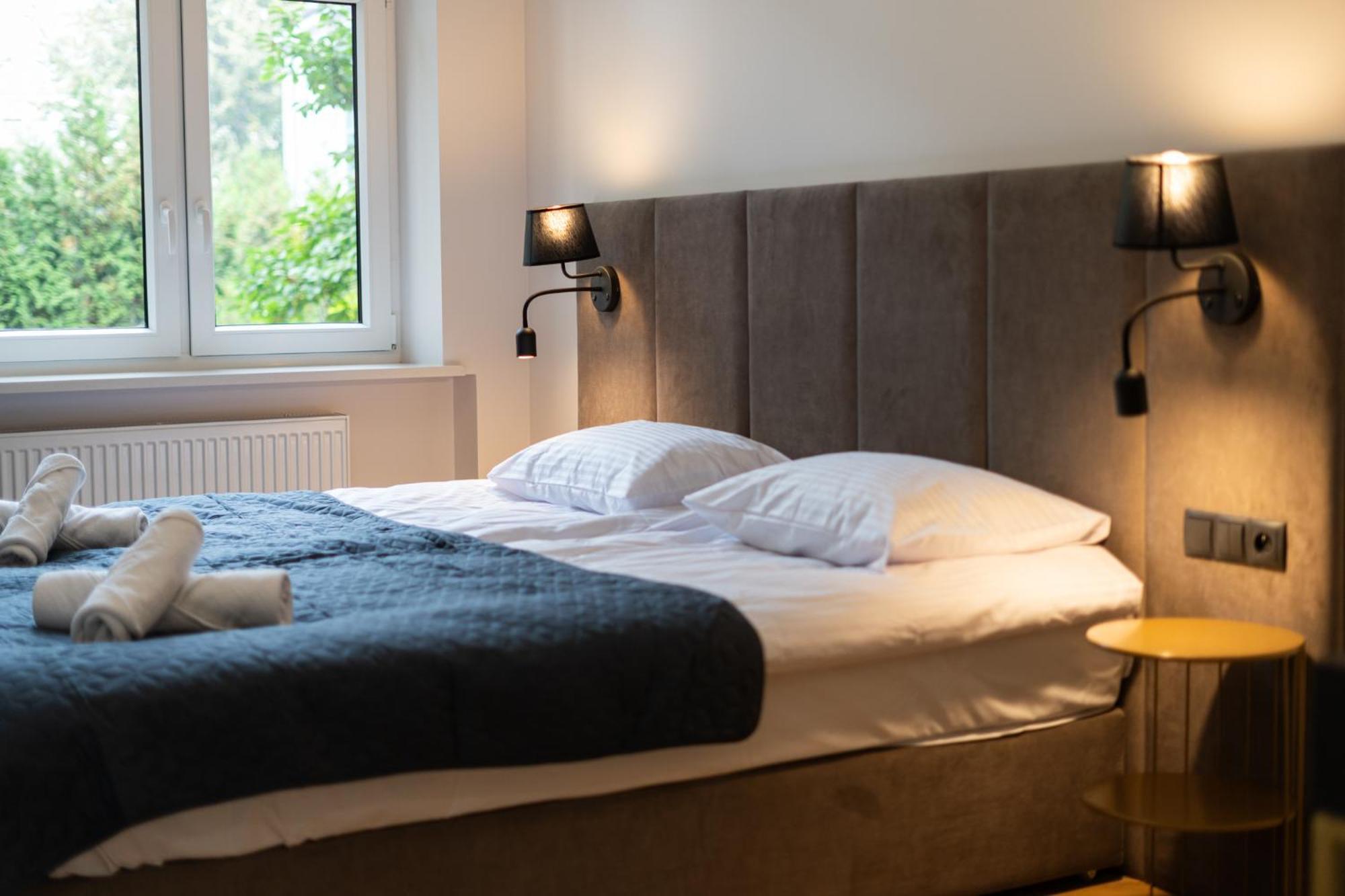 Spa Bedrooms With Sauna&Bath And Free Parking คราคูฟ ภายนอก รูปภาพ