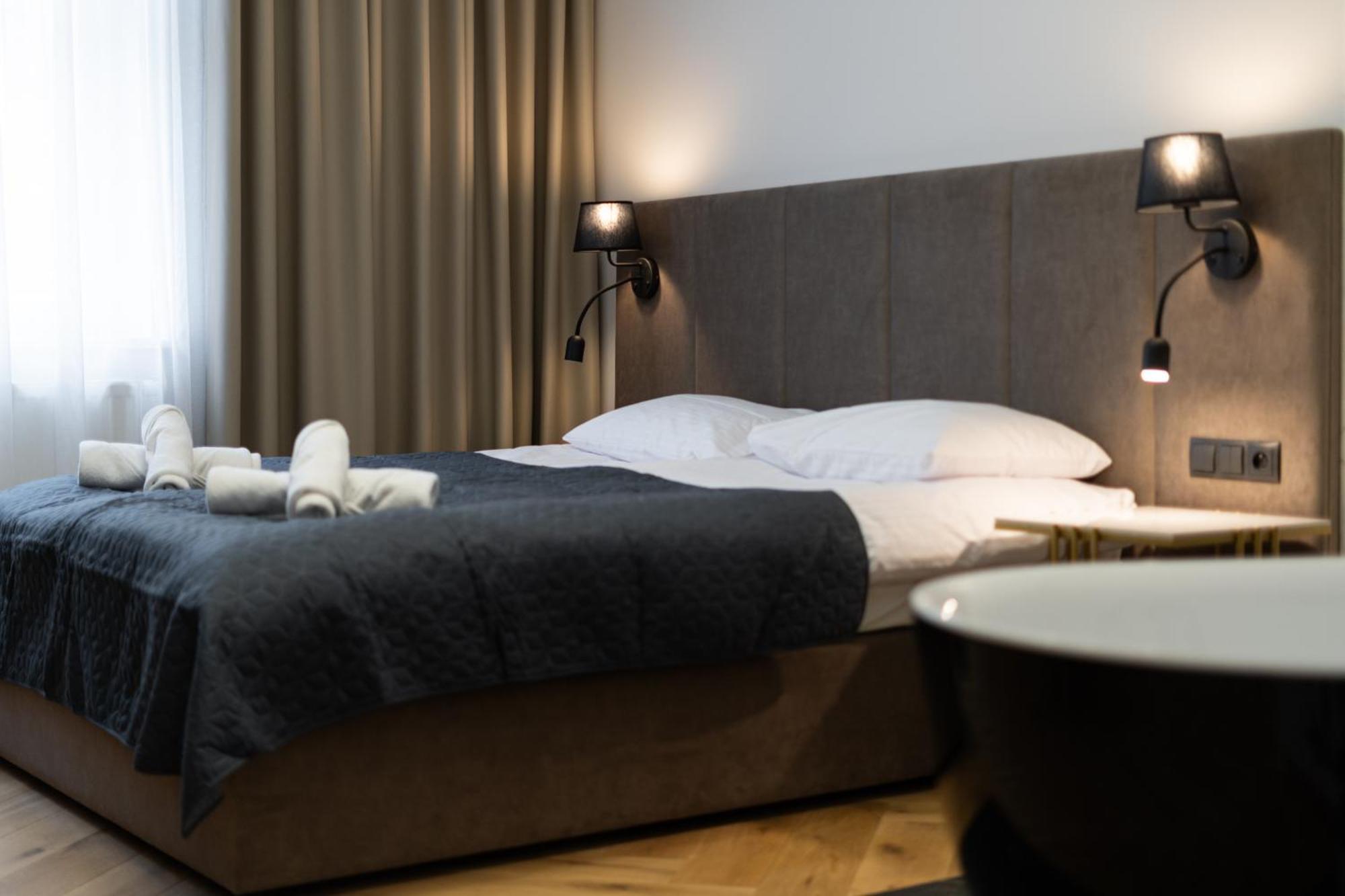 Spa Bedrooms With Sauna&Bath And Free Parking คราคูฟ ภายนอก รูปภาพ